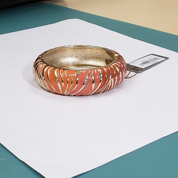 Tommy Bahama, orange zebra palm enamel jeweled clamper bangle bracelet NWT - Picture 2 of 13